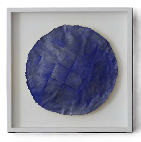 Auf der Suche nach der Unendlichkeit, 2001, 49 x 49 x 6 cm