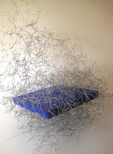 Schwebendes Ultramarin, 2010, 90 cm x 60 cm ⌀
