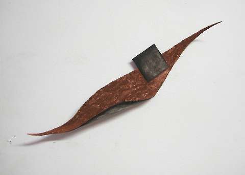 Erdflügel 65, 2000, 54 x 7 x 8 cm